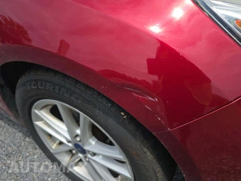 2015 Ford Focus SE Hatchback – miniatura 37
