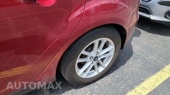 2015 Ford Focus SE Hatchback – miniatura 12