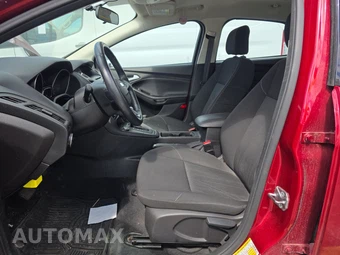 2015 Ford Focus SE Hatchback – miniatura 5