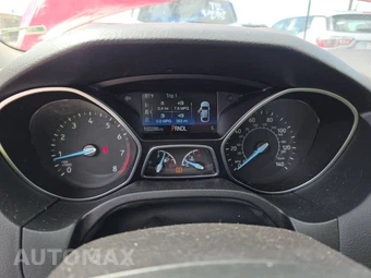 2015 Ford Focus SE Hatchback – miniatura 8