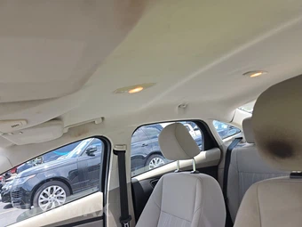 2015 Ford Focus SE Sedan – miniatura 17