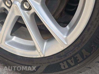 2015 Ford Focus SE Sedan – miniatura 22