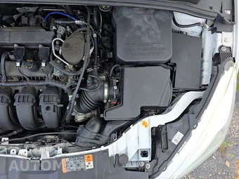 2015 Ford Focus SE Sedan – miniatura 33