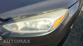 2015 Ford Focus SE Sedan - miniatura 39
