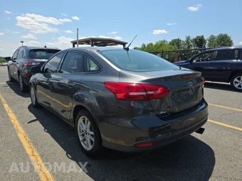 2015 Ford Focus SE Sedan - miniatura 6
