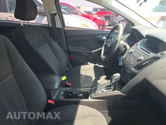 2015 Ford Focus SE Sedan - miniatura 8