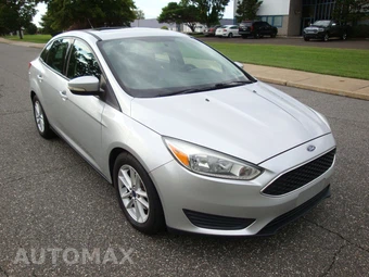 2015 Ford Focus SE Sedan - miniatura 3