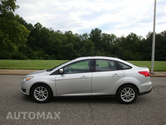 2015 Ford Focus SE Sedan - miniatura 7