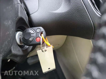 2015 Ford Focus SE Sedan – miniatura 8