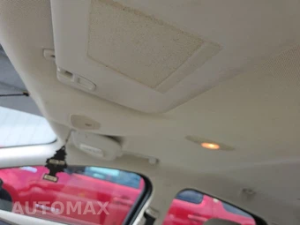 2015 Ford Focus SE Sedan – miniatura 14