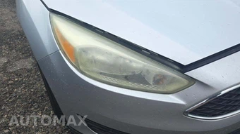 2015 Ford Focus SE Sedan – miniatura 23
