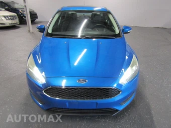2015 Ford Focus SE Sedan – miniatura 2