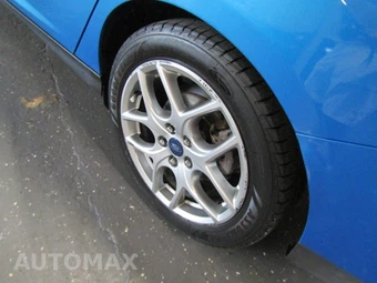 2015 Ford Focus SE Sedan – miniatura 20