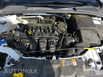 2015 Ford Focus SE Sedan – miniatura 15