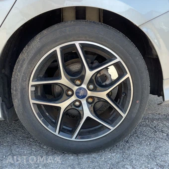 2015 Ford Focus SE Sedan - miniatura 19