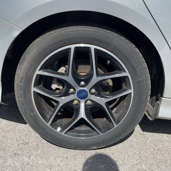 2015 Ford Focus SE Sedan - miniatura 20
