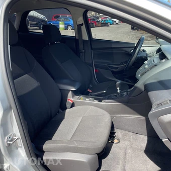 2015 Ford Focus SE Sedan - miniatura 33