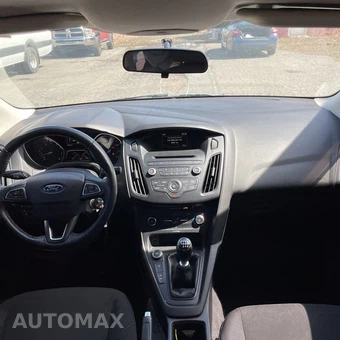 2015 Ford Focus SE Sedan - miniatura 36