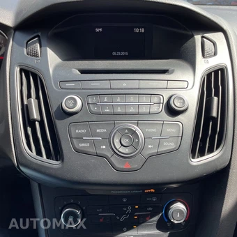 2015 Ford Focus SE Sedan - miniatura 37