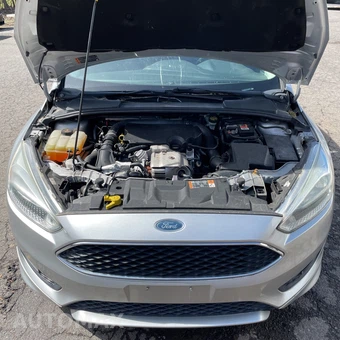 2015 Ford Focus SE Sedan - miniatura 43