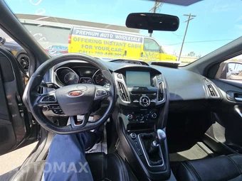 2015 Ford Focus ST Hatchback – miniatura 11