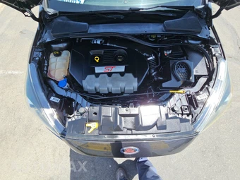 2015 Ford Focus ST Hatchback – miniatura 15