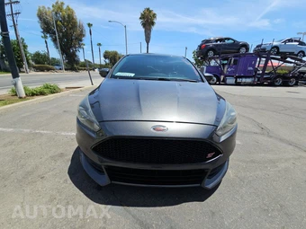 2015 Ford Focus ST Hatchback – miniatura 2