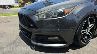 2015 Ford Focus ST Hatchback – miniatura 26