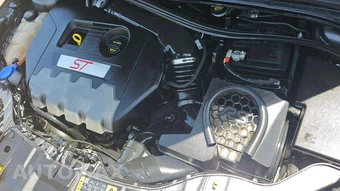 2015 Ford Focus ST Hatchback – miniatura 28