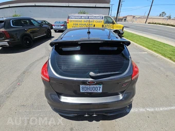 2015 Ford Focus ST Hatchback – miniatura 5