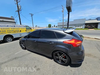 2015 Ford Focus ST Hatchback – miniatura 6