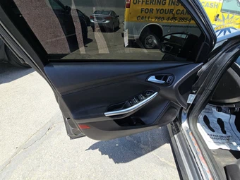 2015 Ford Focus ST Hatchback – miniatura 9