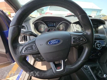 2015 Ford Focus ST Hatchback – miniatura 10