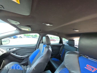 2015 Ford Focus ST Hatchback – miniatura 18