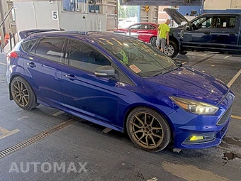 2015 Ford Focus ST Hatchback – miniatura 3