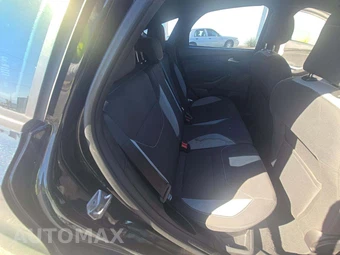 2015 Ford Focus ST Hatchback - miniatura 13