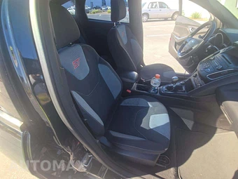 2015 Ford Focus ST Hatchback - miniatura 15