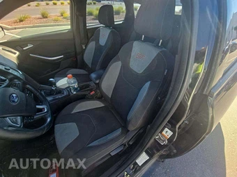 2015 Ford Focus ST Hatchback - miniatura 3