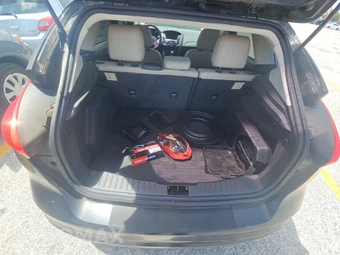 2015 Ford Focus Titanium Hatchback – miniatura 16