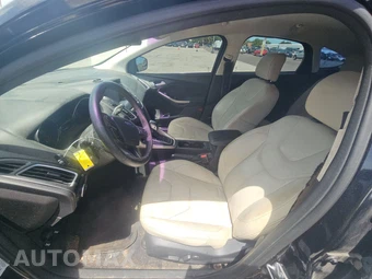 2015 Ford Focus Titanium Hatchback – miniatura 7