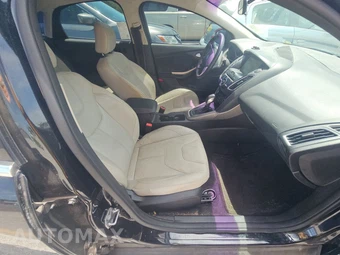 2015 Ford Focus Titanium Hatchback – miniatura 8