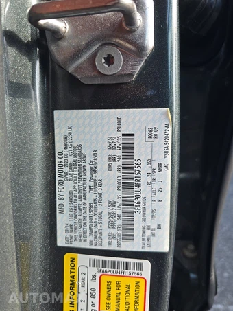 2015 Ford Fusion Hybrid SE – miniatura 13