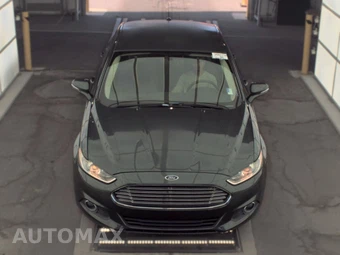 2015 Ford Fusion Hybrid SE – miniatura 2