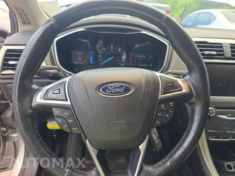 2015 Ford Fusion Hybrid SE - miniatura 10
