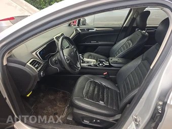 2015 Ford Fusion Hybrid SE - miniatura 7