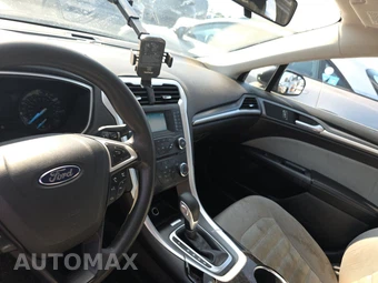 2015 Ford Fusion S – miniatura 11
