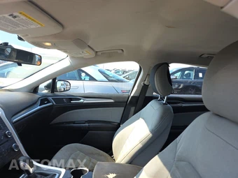 2015 Ford Fusion S – miniatura 17
