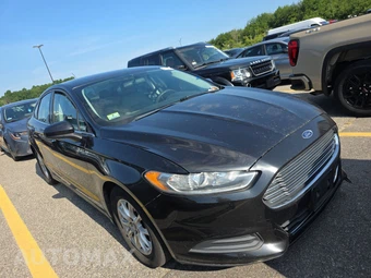 2015 Ford Fusion S – miniatura 3