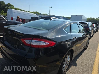 2015 Ford Fusion S – miniatura 4