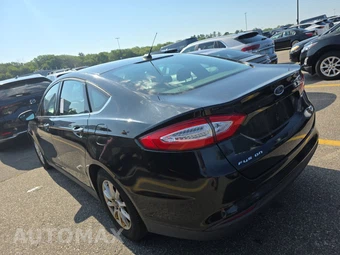 2015 Ford Fusion S – miniatura 6